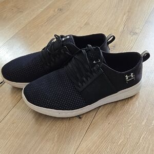 Under Armour Men's Black Sneakers